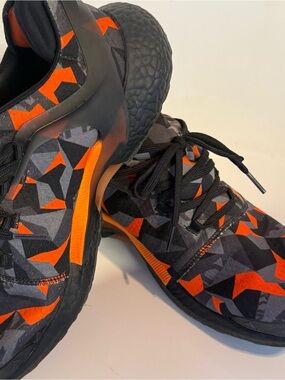 adidas Men's Black & Orange Geometric Training Sneakers